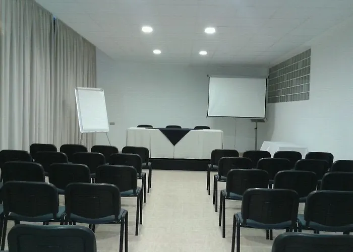 Готель Andalussia Коніль-де-ла-Фронтера