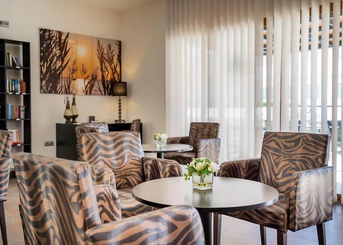 Отель Andalussia Кониль-де-ла-Фронтера